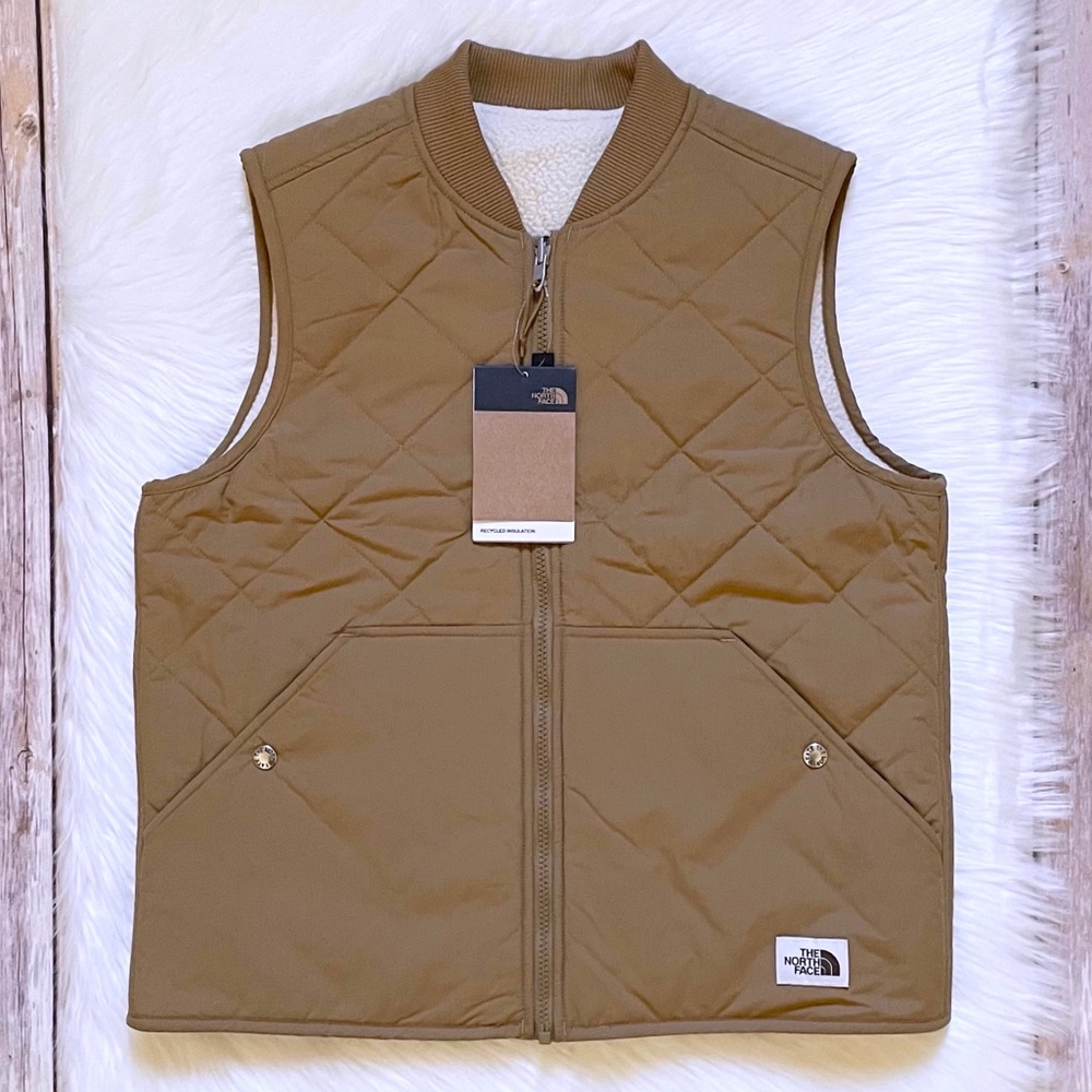The North Face Women’s Cuchillo Reversible Vest